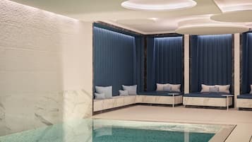 Piscine couverte