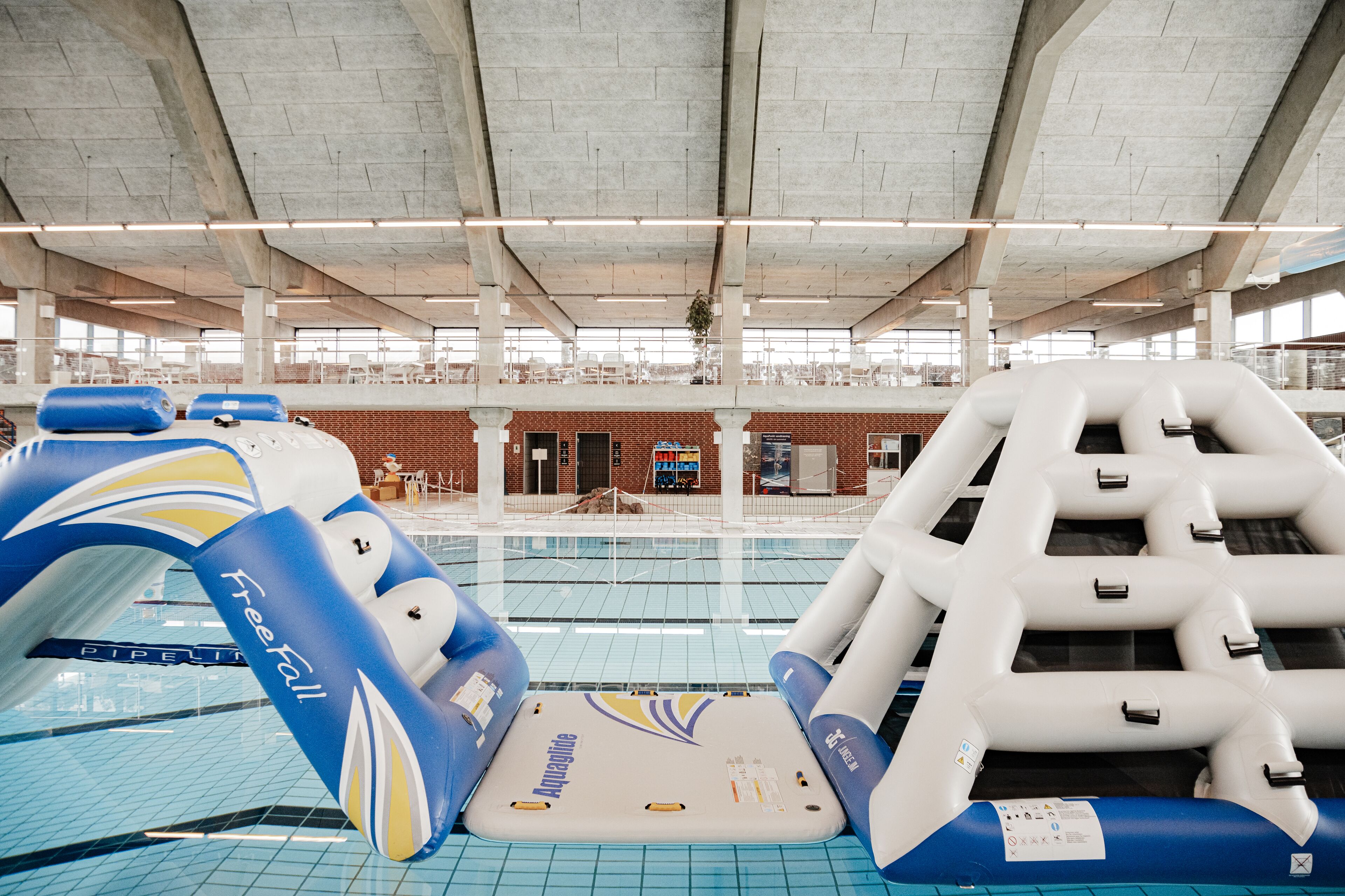 2 indoor pools, outdoor pool, pool loungers, lifeguards on site