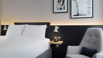 1 slaapkamer, een bureau, een laptopwerkplek, verduisterende gordijnen