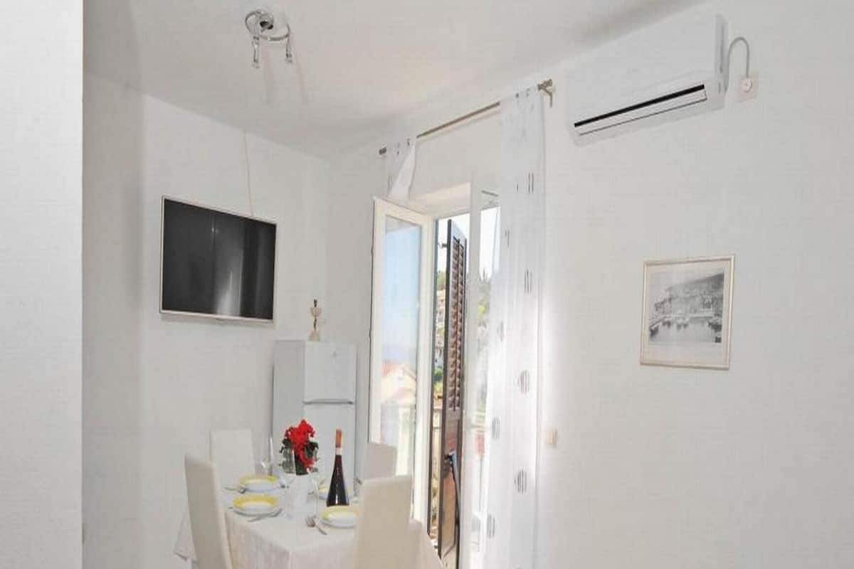 Apartment (One Bedroom Apartment A3) | Living room