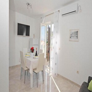 Apartment (One Bedroom Apartment  A3) | Living room