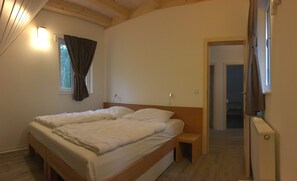 3 habitaciones, cuna de viaje, wifi gratis y ropa de cama 