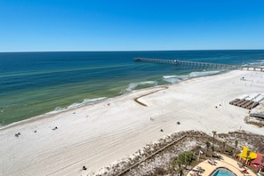 On the beach - UNIT 1203W! GREAT GULF VIEWS! WALK TO PIER PARK! (Panama City Beach)