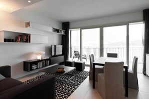 Apartment, Multiple Beds | Living room