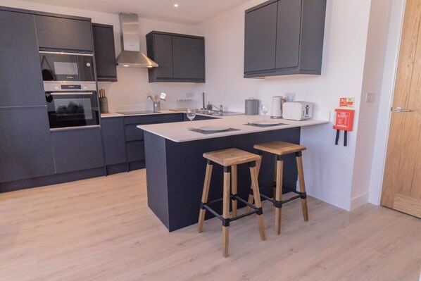 Fridge, microwave, oven, stovetop