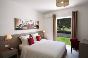 4 Schlafzimmer, Bügeleisen/Bügelbrett, Internetzugang, Bettwäsche