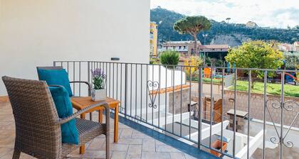 Villa Totti with Private Pool, Garden, Parking and Elevator