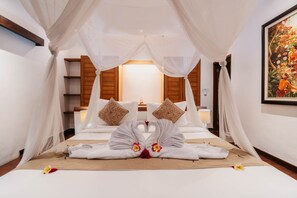2 bedrooms, bed sheets