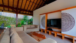 Unclassified image, 2 of 77, button - 2 BR Villa With Fantastic Ocean View, Lovina With Staff (Sukasada)