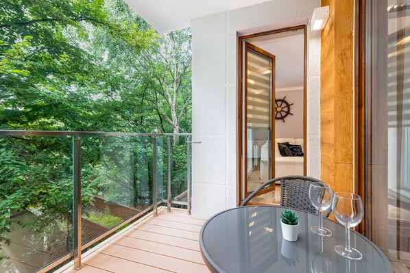 Appartement, 1 chambre, balcon, vue jardin | Vue sur le parc