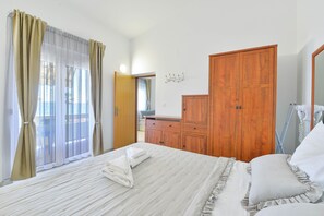 1 bedroom, iron/ironing board, free WiFi, bed sheets