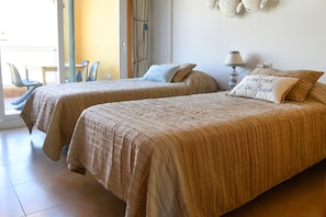 3 chambres, fer et planche à repasser, lit parapluie, Wi-Fi gratuit