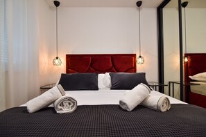 1 chambre, fer et planche Ă repasser, Wi-Fi gratuit, draps fournis