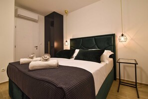 1 bedroom, in-room safe, iron/ironing board, free WiFi