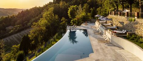 Alberca al aire libre por temporada