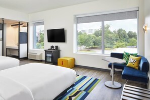 Down duvets, in-room safe, desk, laptop workspace - Aloft Chattanooga Hamilton Place (Chattanooga)