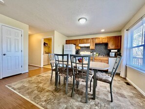 Dining - 260 Overbrook · Jason's Attached home (Monroe)