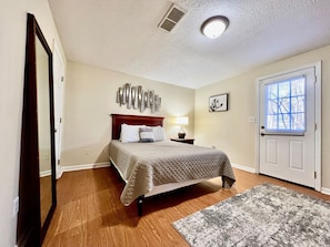Iron/ironing board, WiFi, bed sheets - 260 Overbrook · Jason's Attached home (Monroe)