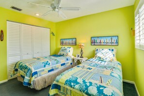 2 bedrooms, iron/ironing board, free WiFi, bed sheets