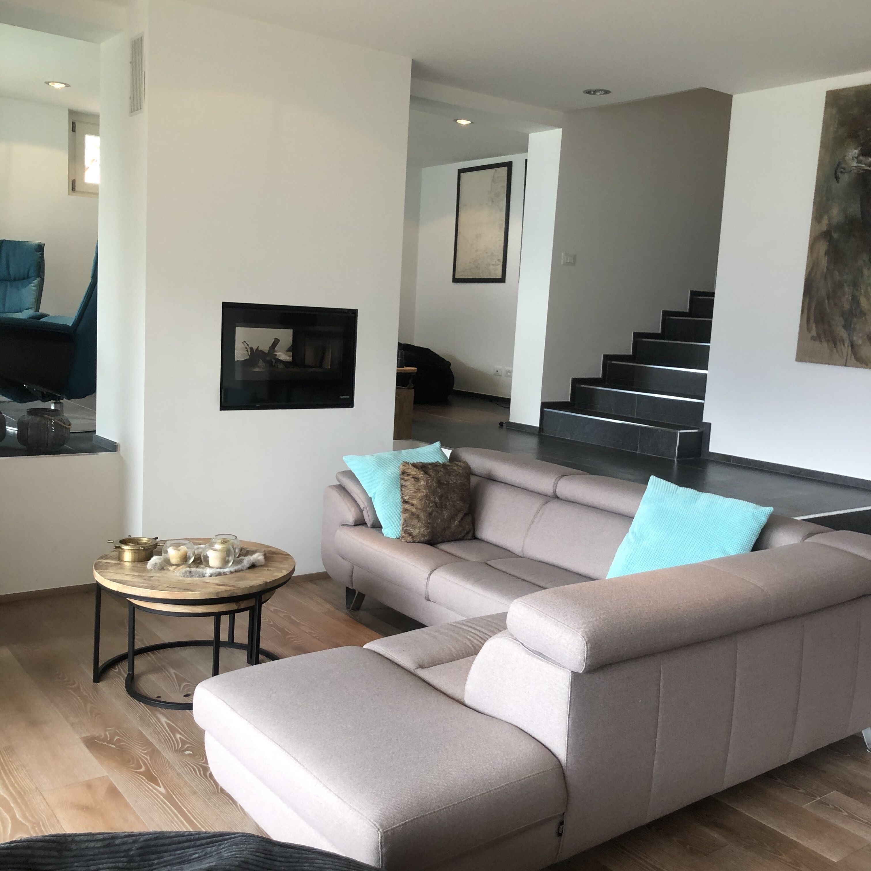 Villa | Living room | 30-inch TV with digital channels