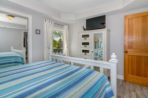3 chambres, fer et planche à repasser, accès au Wi-Fi (inclus)