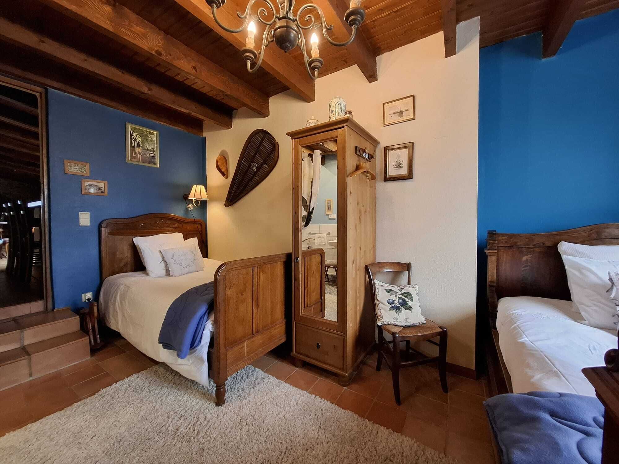 1 bedroom, iron/ironing board, WiFi (free), bed sheets