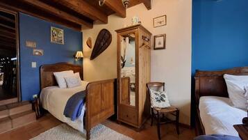 1 bedroom, iron/ironing board, free WiFi, bed sheets