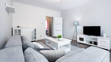 Apartment, 1 Bedroom, Balcony | Living room