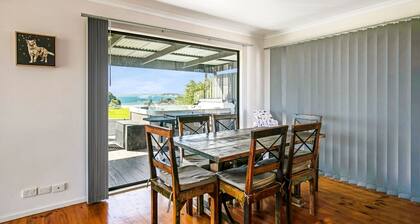 Goku's Shack - Rural and water views with a spa