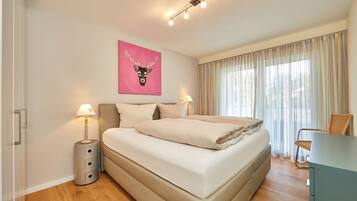 2 Schlafzimmer, Schreibtisch, Bügeleisen/Bügelbrett, kostenloses WLAN