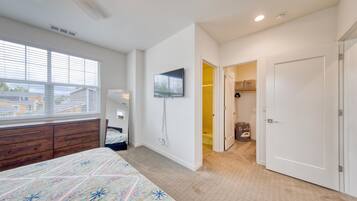 3 dormitorios, tabla de planchar con plancha, wifi gratis y ropa de cama