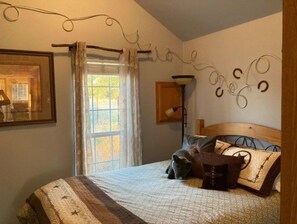 2 عدّة غرف نوم وواي فاي وملاءات أسرّة