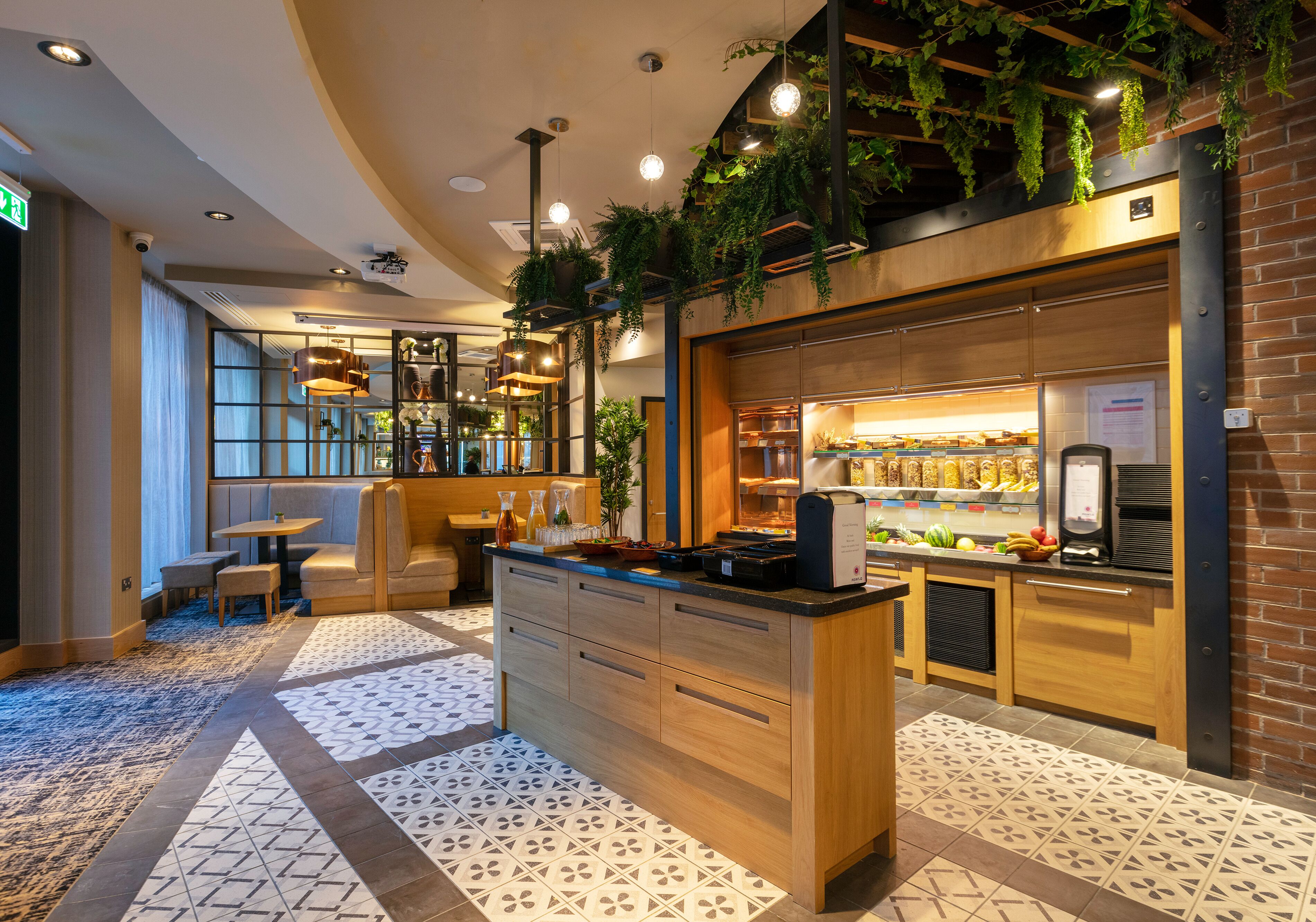 每日供应欧陆式早餐（每人 EUR 13）