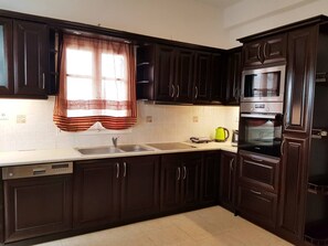 Family House | Private kitchen | Oven, stovetop, dishwasher, espresso maker - Antonis House (Sifnos)