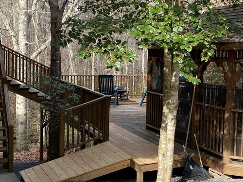 Mountain Cabin, Lake Tillery, Uwharrie National Forest
