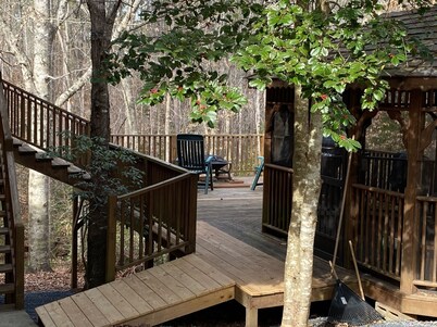 Mountain Cabin, Lake Tillery, Uwharrie National Forest