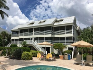 Exterior - Gulf Beachfront 2BR Condo with Golf Privileges  (Sanibel)