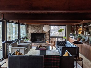 Smart TV, fireplace, books, stereo - Casa Yamagoya (Northford)