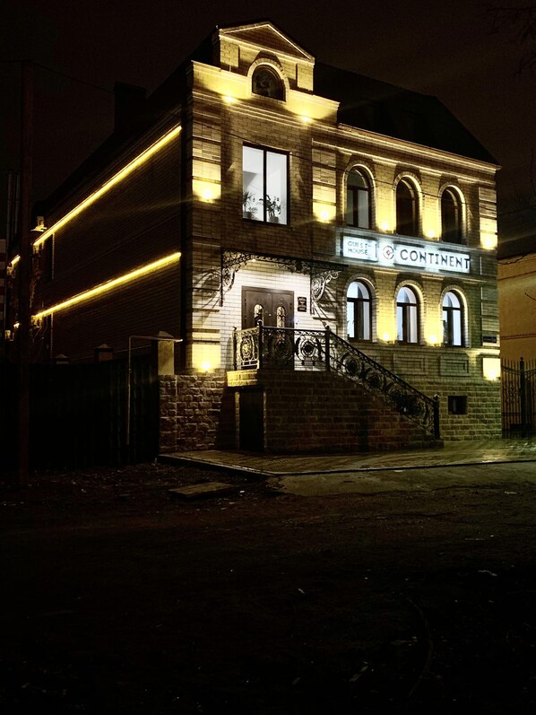 숙박 시설 정면