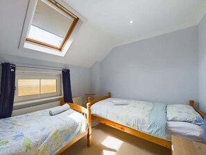 3 bedrooms, iron/ironing board, free WiFi, bed sheets