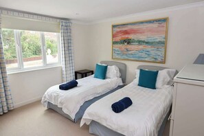 4 habitaciones, tabla de planchar con plancha y wifi gratis 