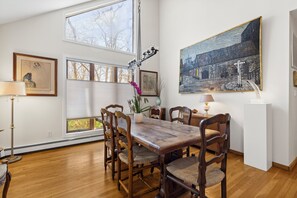 Dining - Hamptons Beach House (East Hampton)