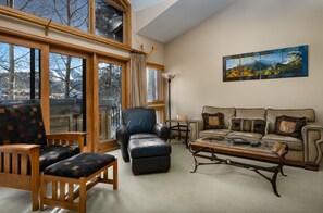 Fladskærms-tv, pejs