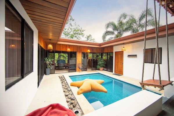 your cozy La Fortuna vacation homeis designed for families and nature lovers.
