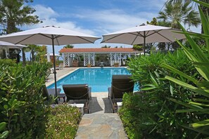 Outdoor pool - Villa Supreme (Megara)