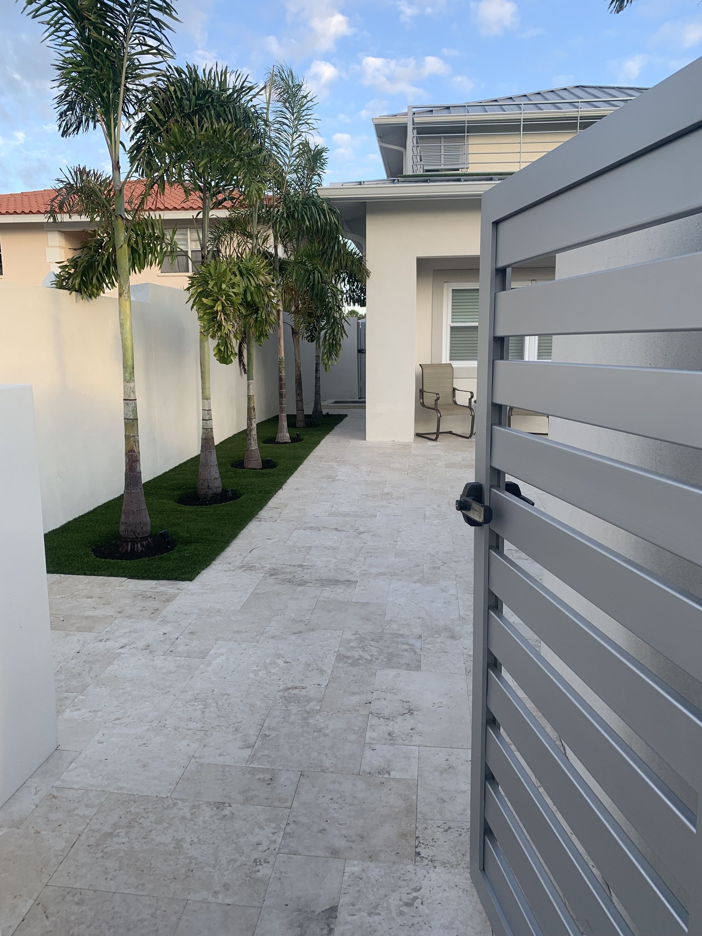 المنطقة المحيطة بالمنشأة