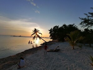 On the beach - beatiful place in isla mujeres, private waterfront D5 (Isla Mujeres)