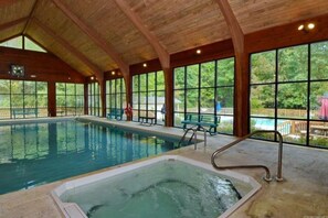 Sisäuima-allas, lämmitetty uima-allas