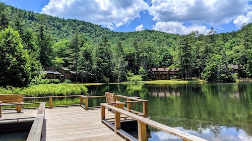 King Ensuite+Resort Access 1.5m+Waterfalls/hiking