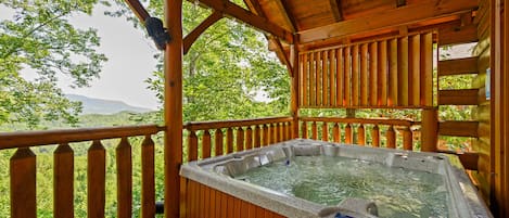 Tina de hidromasaje al aire libre